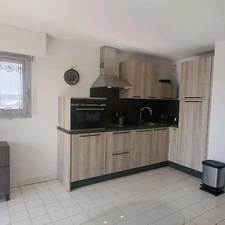 Port Est, Le Capitole, 27m2, Vue Appartement *