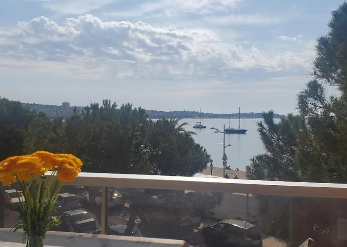 Port Est, Le Capitole, 27m2, Vue Fréjus